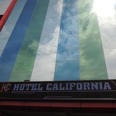 California Hotel Jakarta Eksteriør billede