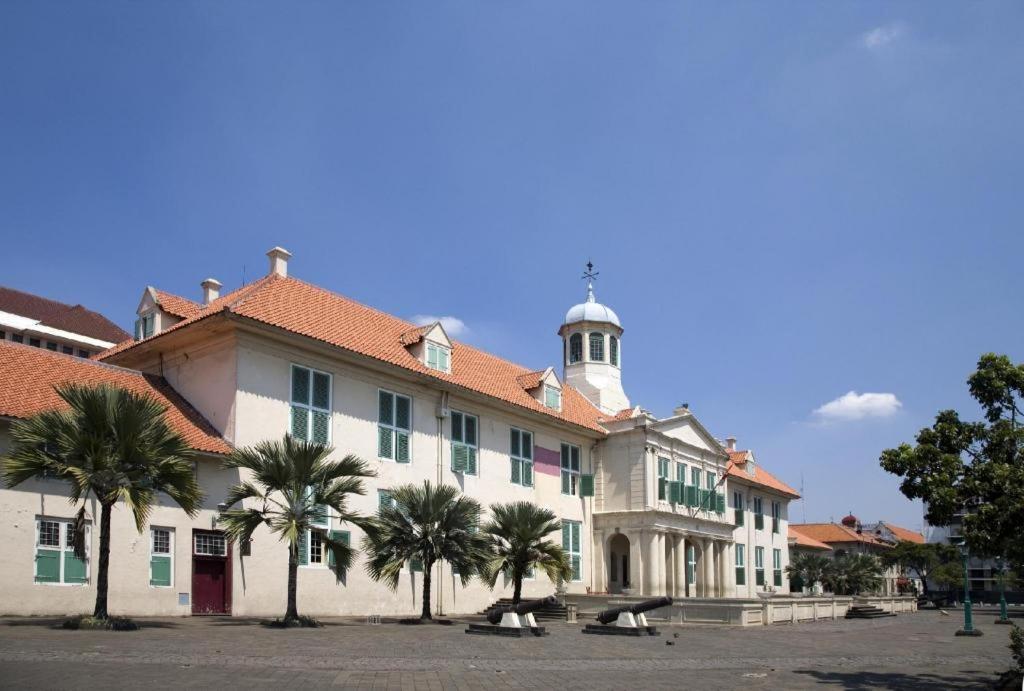 California Hotel Jakarta Eksteriør billede