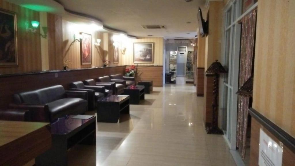 California Hotel Jakarta Eksteriør billede