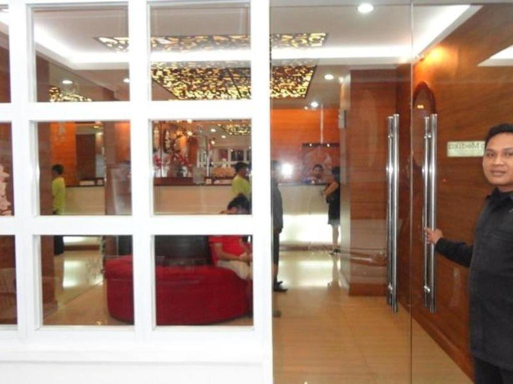 California Hotel Jakarta Eksteriør billede