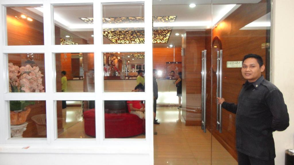 California Hotel Jakarta Eksteriør billede