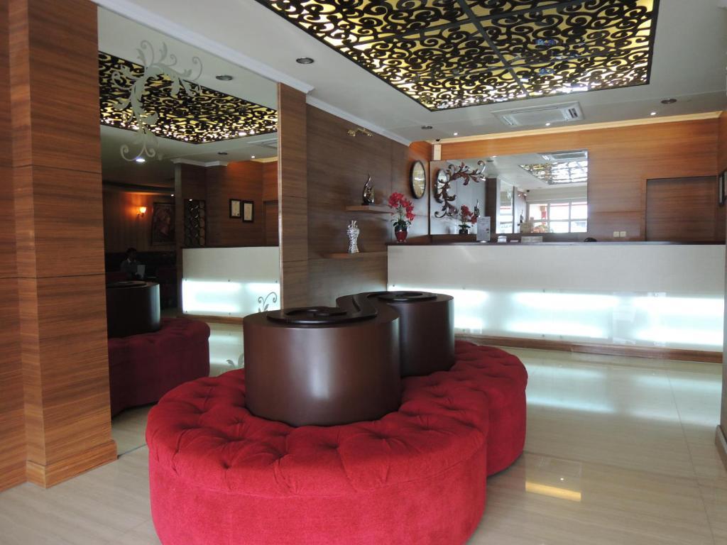 California Hotel Jakarta Eksteriør billede