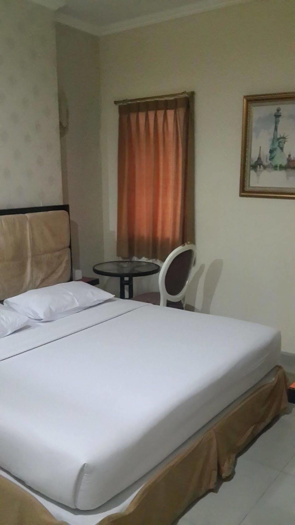 California Hotel Jakarta Eksteriør billede