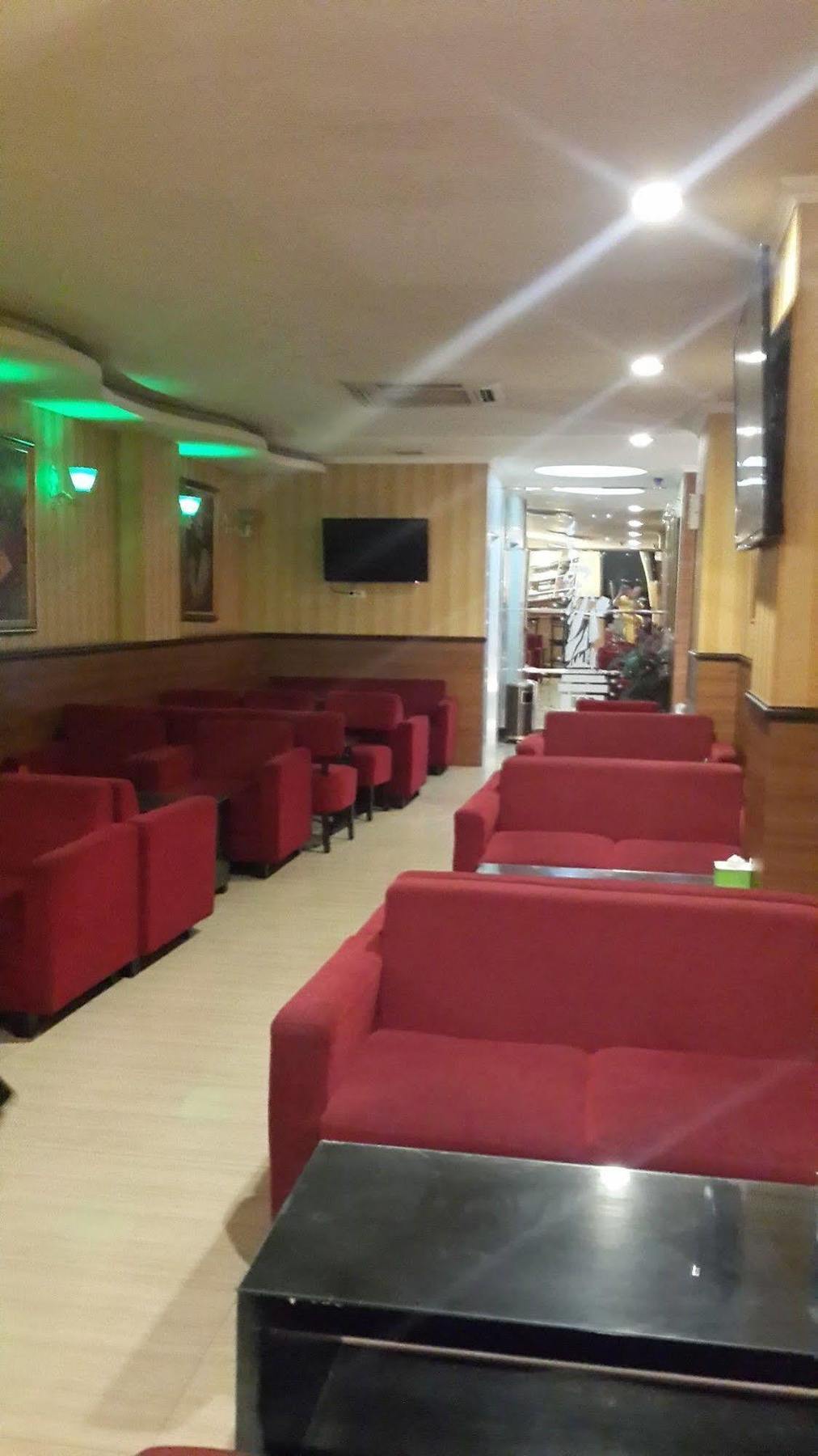 California Hotel Jakarta Eksteriør billede