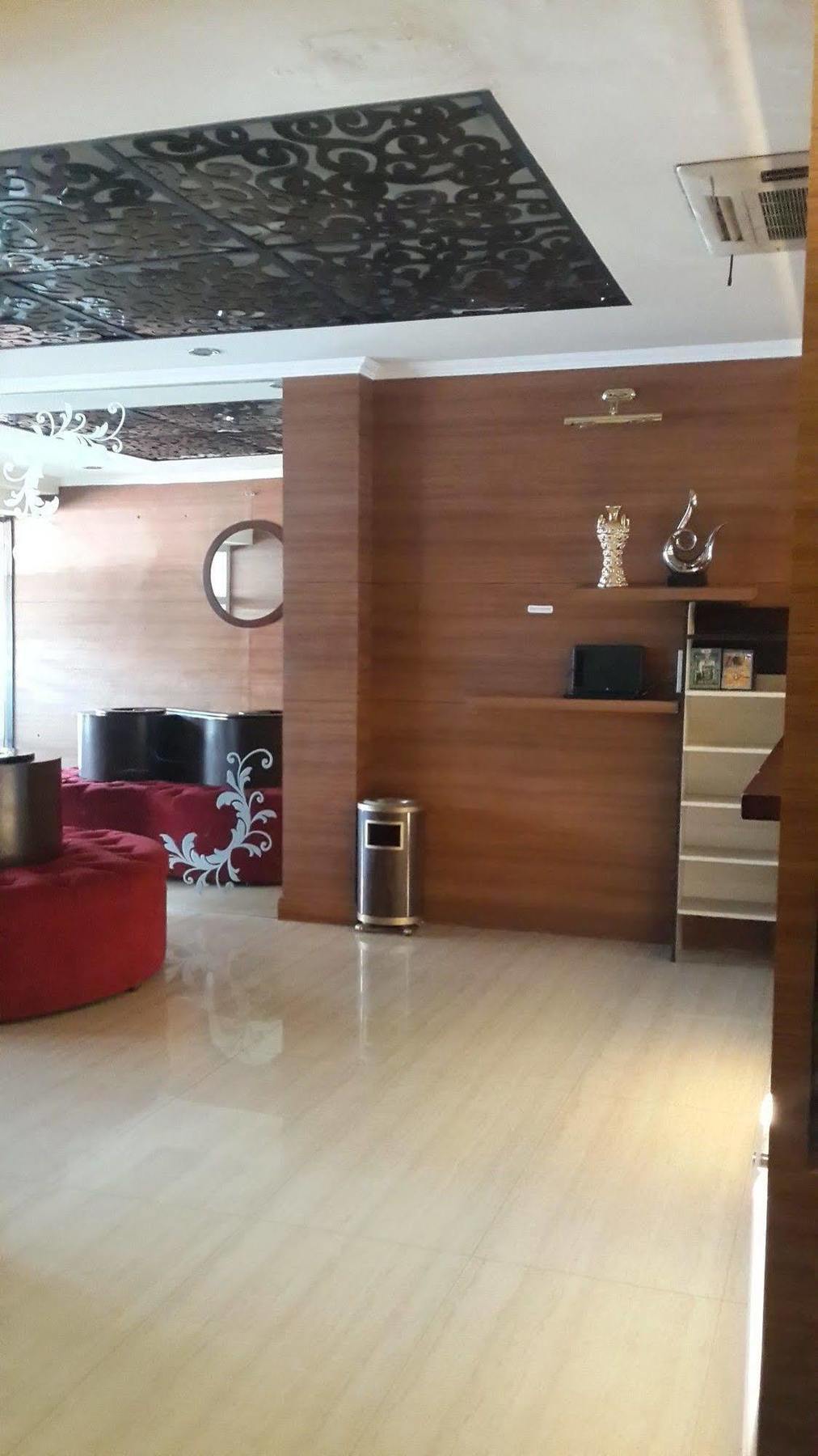 California Hotel Jakarta Eksteriør billede